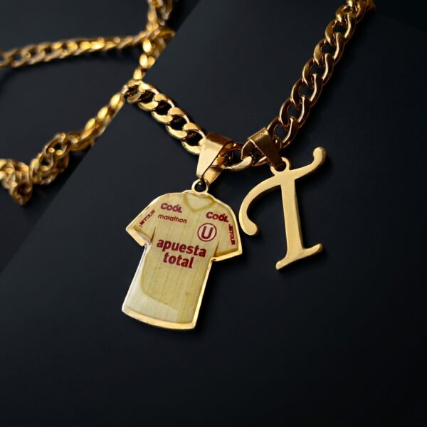 Collar Crema Personalizado: Camiseta y Tu Inicial
