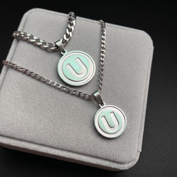 Dúo de Collares Crema: Pasión en Pareja